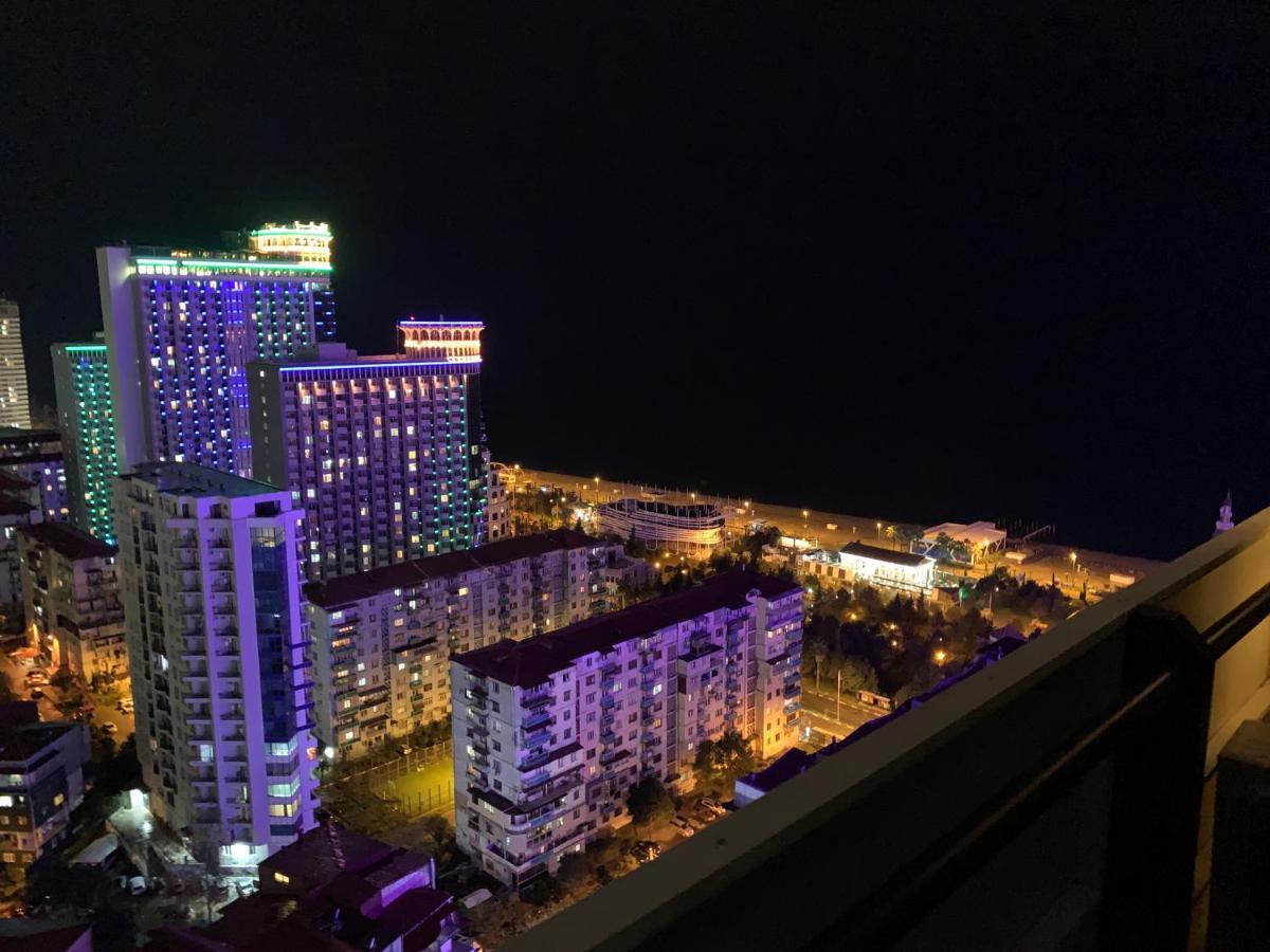 Vip Aparthotel Orbi City Sea View Batumi Exterior photo