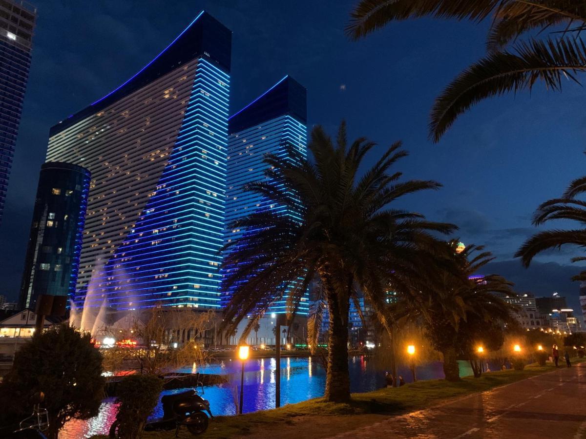 Vip Aparthotel Orbi City Sea View Batumi Exterior photo