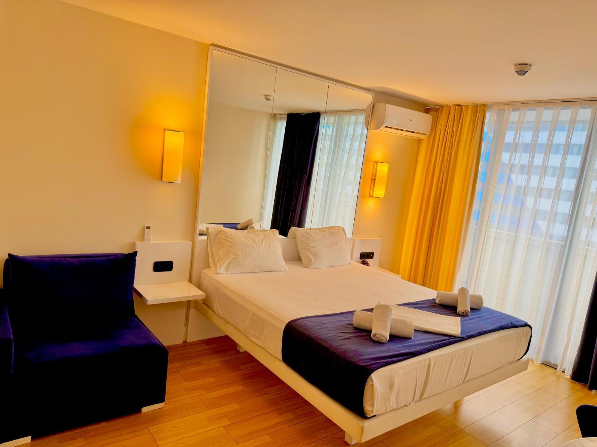 Vip Aparthotel Orbi City Sea View Batumi Exterior photo